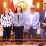 وزيرة التضامن تتسلم تمثال إيزيس في مهرجان أسوان لأفلام المرأة