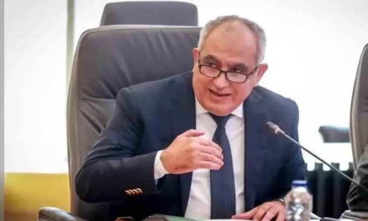 الدكتور أحمد مصطفى رئيس هيئة <a href=