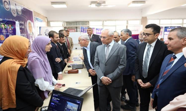 افتتاح الملتقى الثالث للتوظيف في <a href=