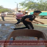 أهالي الوراق يناشدون محافظ الجيزة لحل أزمة مياه الصرف أمام مجمع المدارس