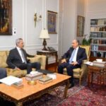 وزير الخارجية يؤكد أهمية تعزيز التعاون مع مجلسي النواب والشيوخ