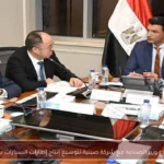 اجتماع وزير الصناعة مع شركة صينية لتوسيع إنتاج إطارات السيارات بمصر