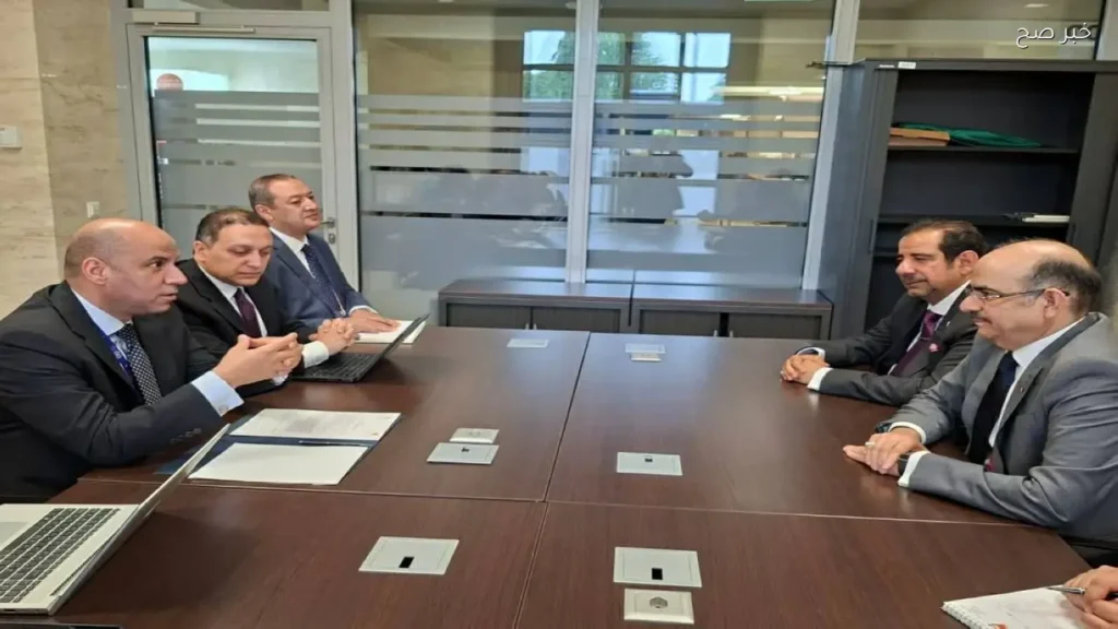 وزير العمل المصري يلتقي نظيره البحريني لتعزيز التعاون في مجالات التشغيل